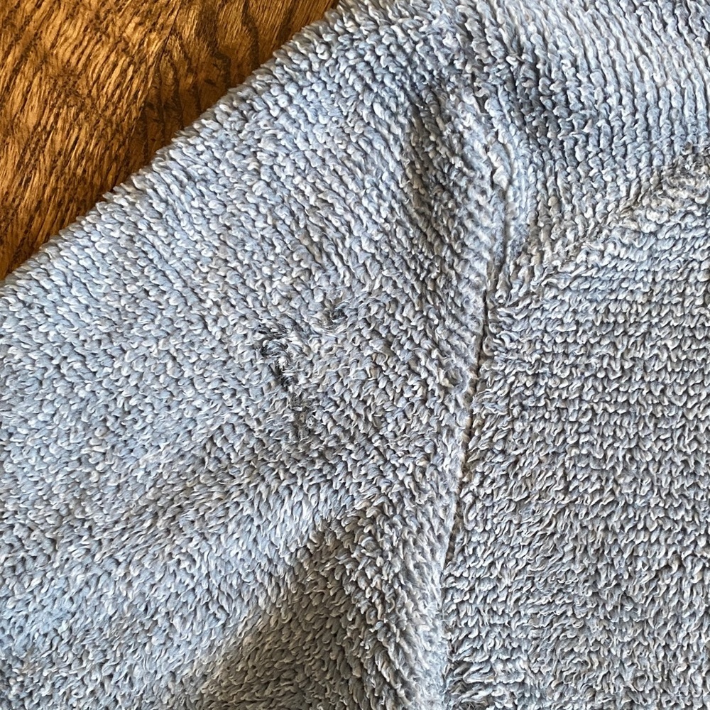 Grey The North Face Osito fleece jacket, size XL. Great condition, ships quickly - Picture 14 of 15